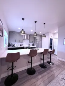 New Build Luxury Guesthouse Sloan Lake - Image 4