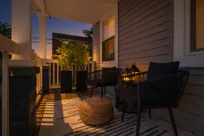 5-BR Home near DC Metro -Free Parking/Full Kitchen - Image 4
