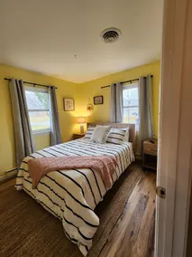 Honeybee House - Image 5