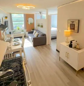 Elegant Renovated 1BDR in the heart of South Beach - Image 4