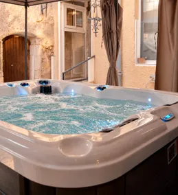 Le 1693 - 4* Charm - Comfort - 2 Suites & Jacuzzi - Image 2