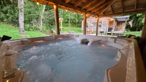 Creekside Cottage - pool table, firepit, Hot Tub! - Image 2