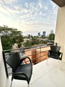 TOP location 10 min walk to Paseo Galería and WTC F2 - Image 3