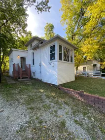 Quiet Comfort Retreat – 1BD Southwest Davenport - Image 3