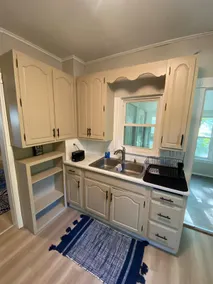Quiet Comfort Retreat – 1BD Southwest Davenport - Image 5