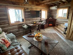 Peaceful Creekside Cabin, HotTub - Image 2