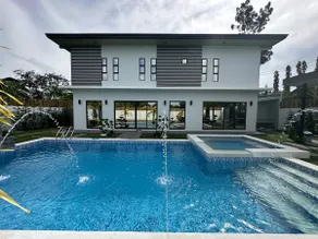 Ivar’s Place Private Resort - Image 2