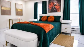 Quiet 2BR Near Wynn Hosp | Parking + Self Check-In - Image 4