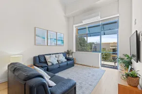 Rise & Rest: Prime South Freo Location - Image 4
