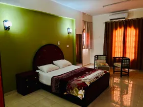Mado luxury apartment with swimming pool - Image 2