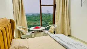 Forest Vistas: Luxury Vasant Kunj Gem - Image 5