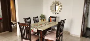 Forest Vistas: Luxury Vasant Kunj Gem - Image 2