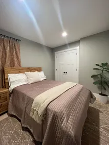Luxury 3BR Apt/4 Mins Walk to Train-15 to MetLife - Image 5