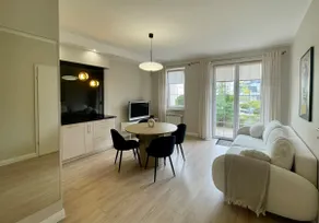 The best location.Beautiful apartment,free parking - Image 2