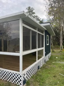 Breathtaking Lakefront Glass Cottage - Image 2