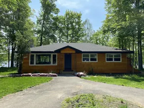 Beautiful house on Camp Lake! - Image 2