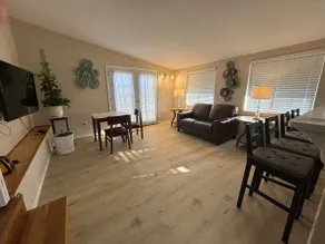 Cozy city hideaway for families. - Image 3
