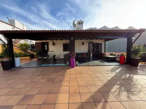 LJ House with pool, jacuzzi and mountain views - Image 5