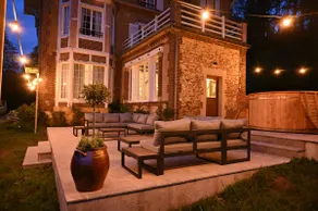 Private Oasis: Luxe 20-guest Estate, Jacuzzi, 8 Ha - Image 4