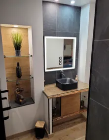 Secret Love Jacuzzi with private parking - Image 4