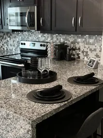 2br/2bth Sleek Modern Stay - Image 5