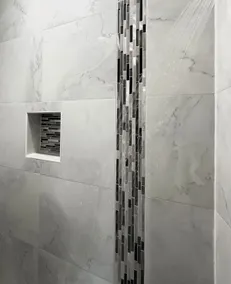 2br/2bth Sleek Modern Stay - Image 3