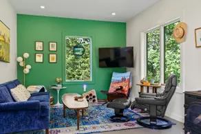 The Modern Beaver Cottage -Escape from it All - Image 2