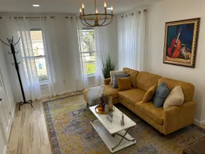 Charming 1BR | Free Parking | Near Light Rail - Image 4