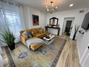 Charming 1BR | Free Parking | Near Light Rail - Image 5