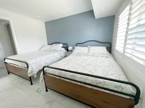 Entire Disneyland, little Saigon home sleep 4 - Image 4