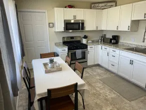 Fritz House, Sunroom with Hot Tub! - Image 4