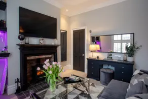 King Suite close to Manchester City Centre, R2 - Image 5
