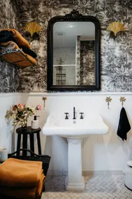 Peaceful Nelson Bay Retreat with Boutique Flair - Image 2