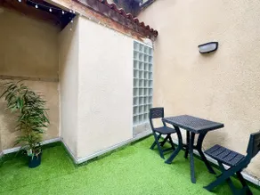 Besson Bey II - Ideal for couples & professionals - Patio - WiFi - Near train station - City center - Image 4
