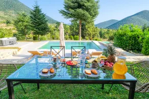 Villa Mainalis | pool, jacuzzi, 90' Athens - Image 2
