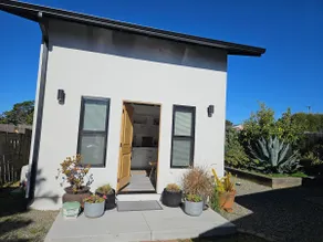 420 sqft Guesthouse - Image 3