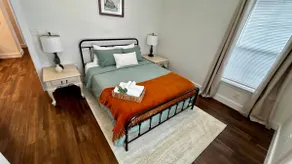 Boutique 2BR Cottage | King Suite | Walk Downtown - Image 4