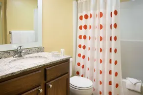 Convenient Suite with Outdoor Pool And Kitchen - Image 4