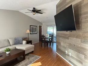 Cozy Beach House Including King Size Suite ! - Image 5