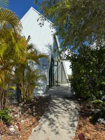 Astonishing Pyramid Home - Image 3