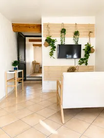 Cozy nest - cathedral view, downtown & WIFI - Image 2