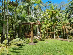 Country house with pool - Image 2
