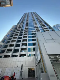 Stylish Studio Apartment in JLT With Lake Views! - Image 5
