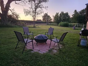 Country Retreat in a Cozy Little Town - Image 2
