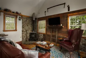25 Minutes to Horse Show | The Serenity Cabin - Image 2