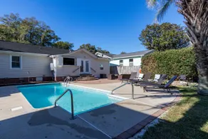 Park Circle Tropical Oasis 3BR/2BA with Pool - Image 2