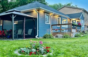 Peaceful Cottage • Close to Lake Simcoe + Fire Pit - Image 5