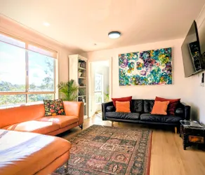 Blue Mountains Urban Farm Stay near Sydney - Image 3