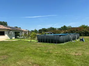 Modern house with Jacuzzi, pool table, and baby pool - Image 4