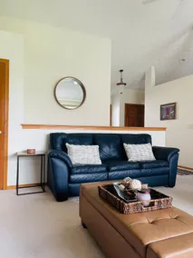 Beautiful and Spacious Home. - Image 3